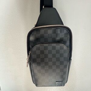 Avenue Slingbag
Damier Graphite Canvas
